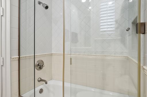 1514 E Oceanfront, Newport Beach, CA 92661-1414