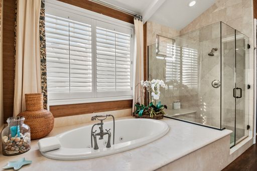 1514 E Oceanfront, Newport Beach, CA 92661-1414