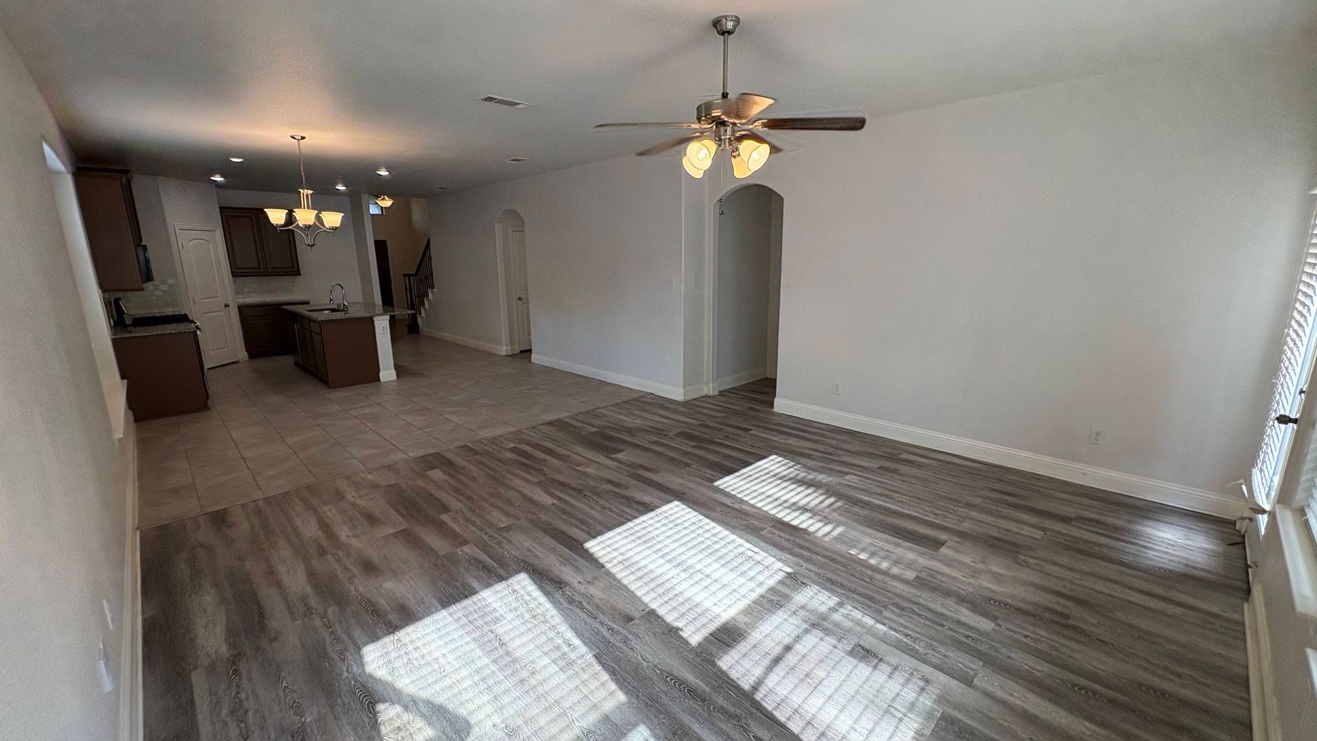 610 Alderwood 7 of 12