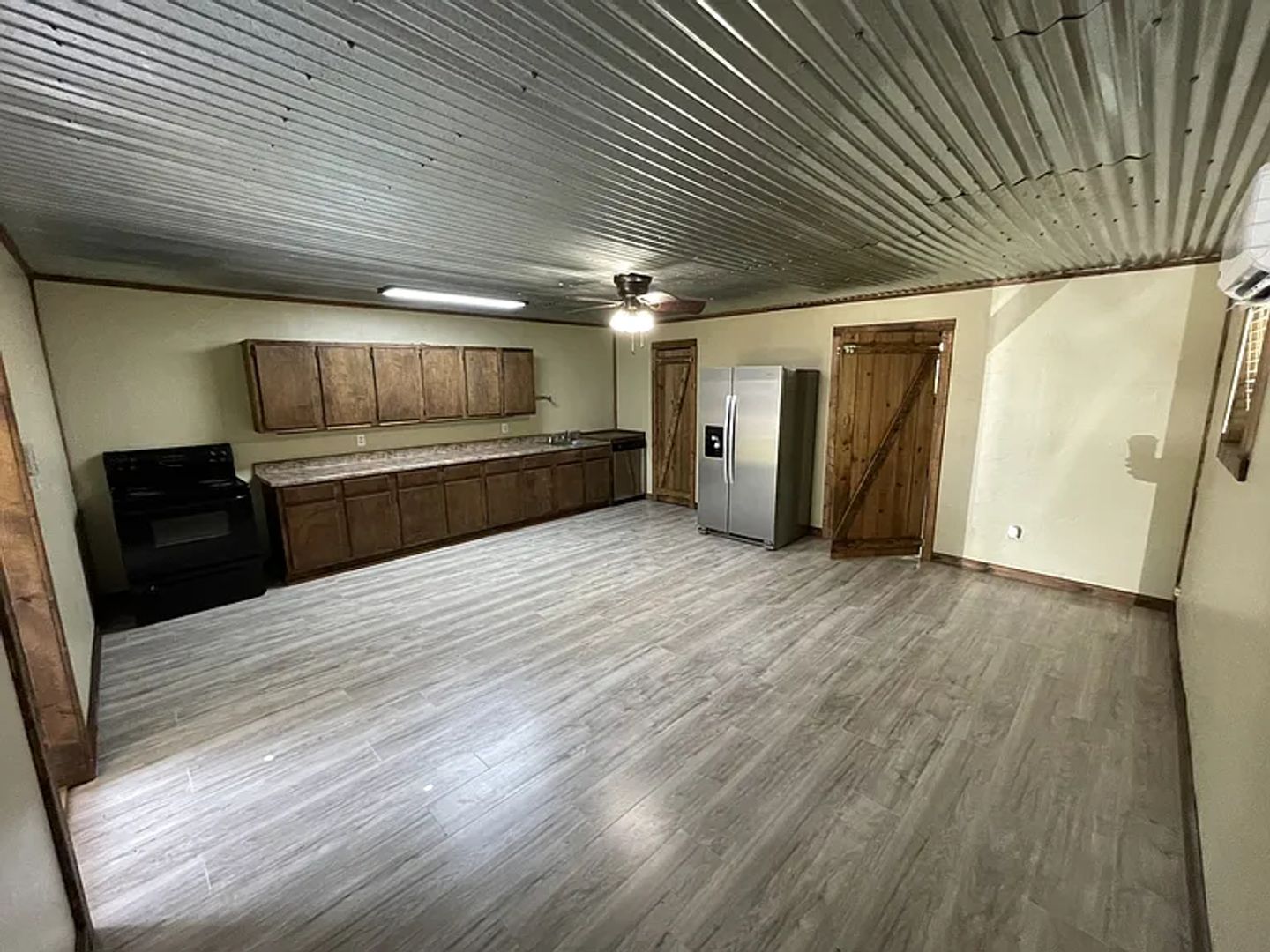Scroggins Apartment: 6980 FM 115