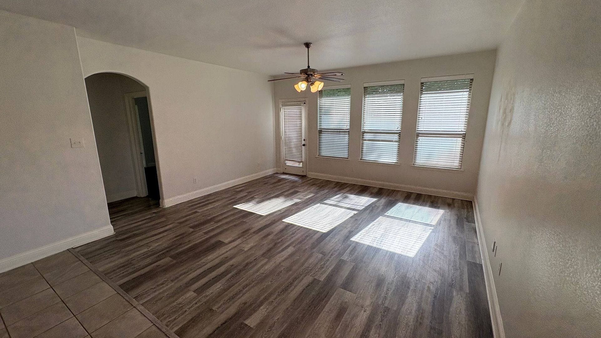 610 Alderwood 6 of 12