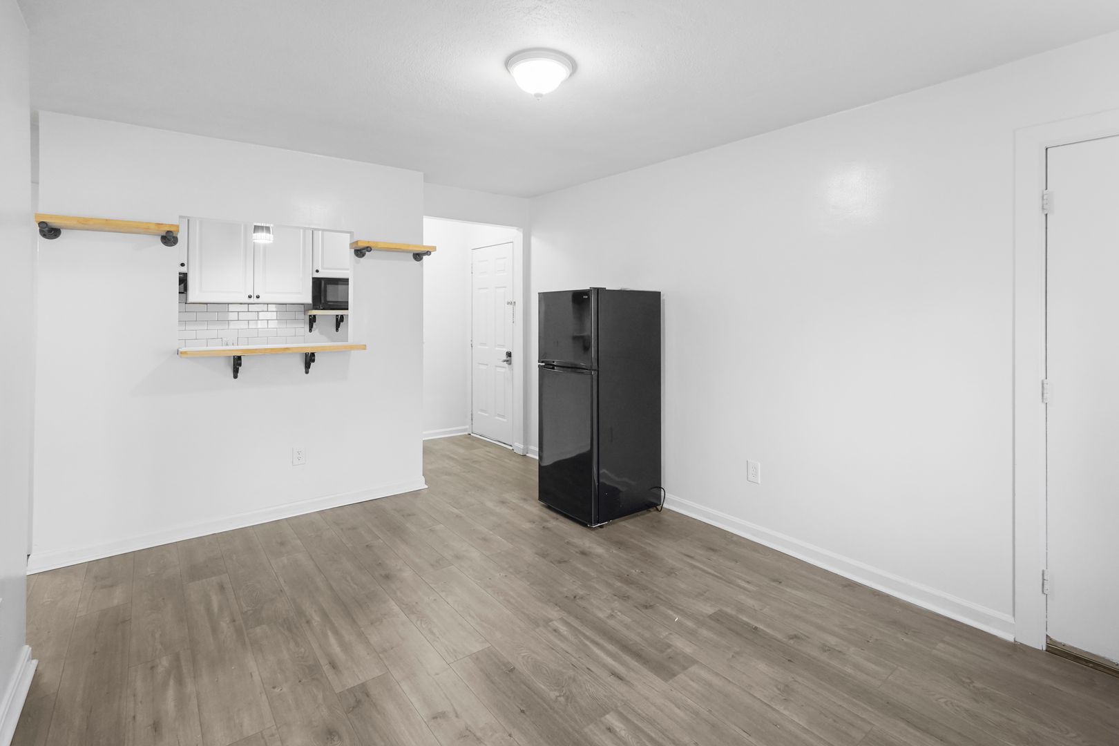 North Scituate Apartment: 440 Sawmill Rd