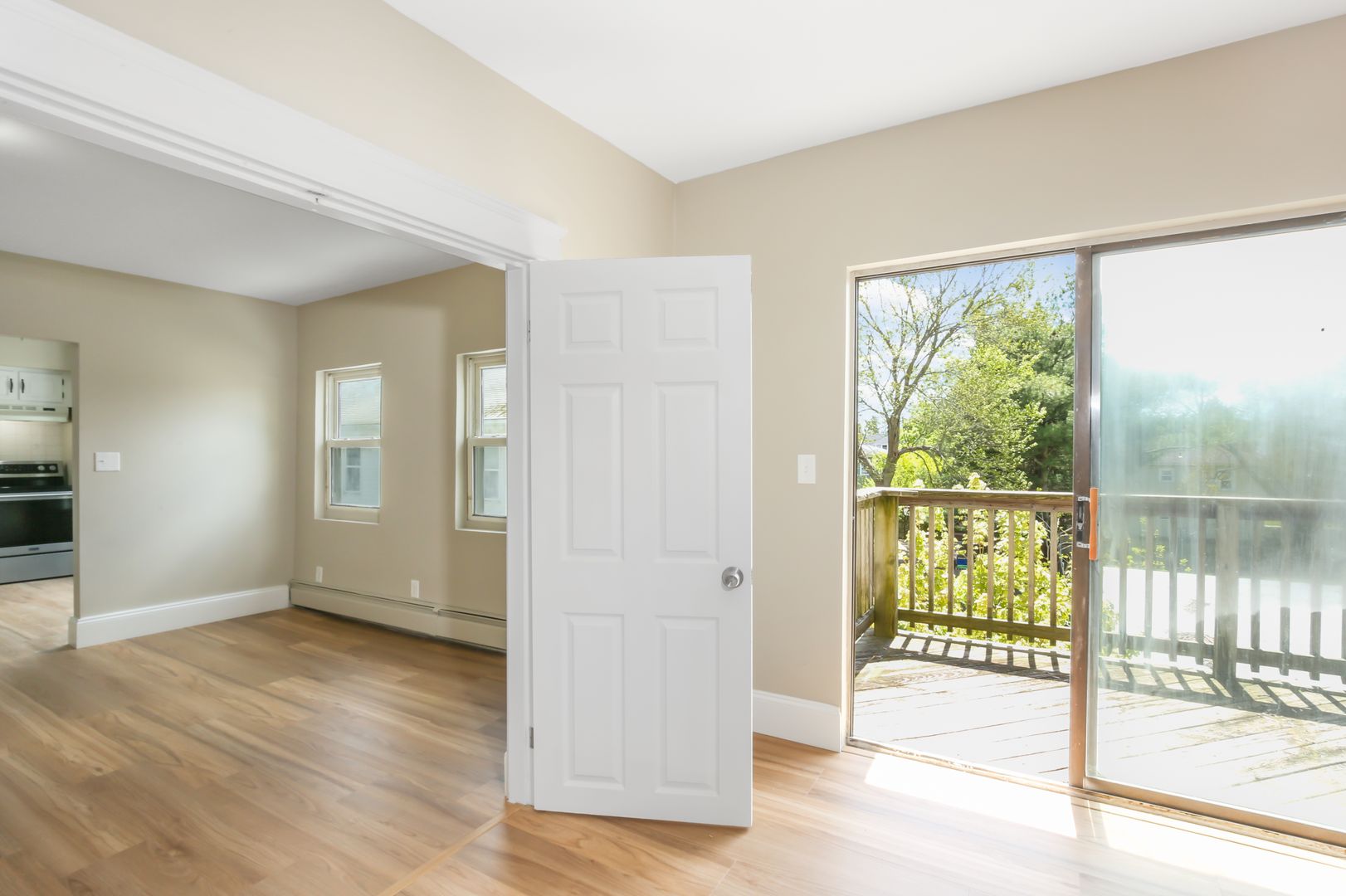 West Warwick Apartment: 82 Pond St