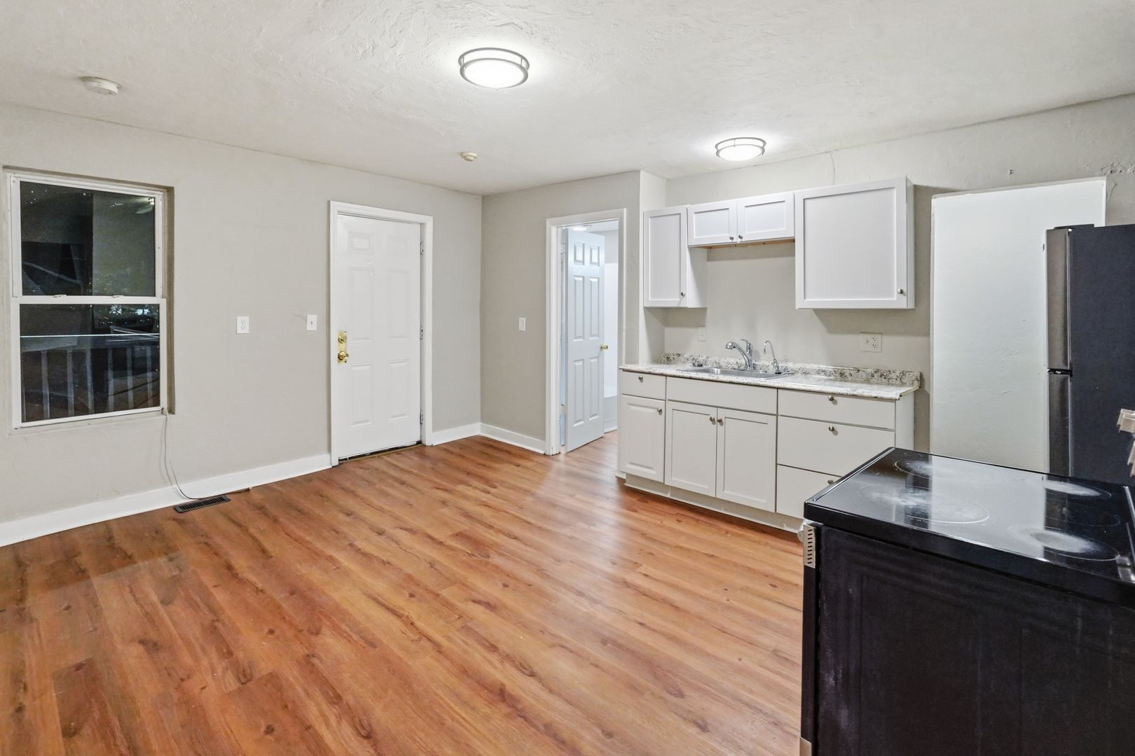 Worcester Apartment: 39 Wall St