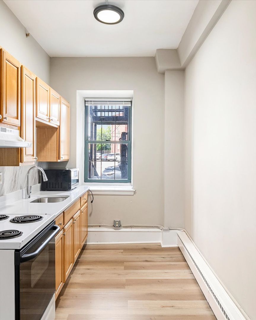 Woonsocket Apartment: 26 Main St
