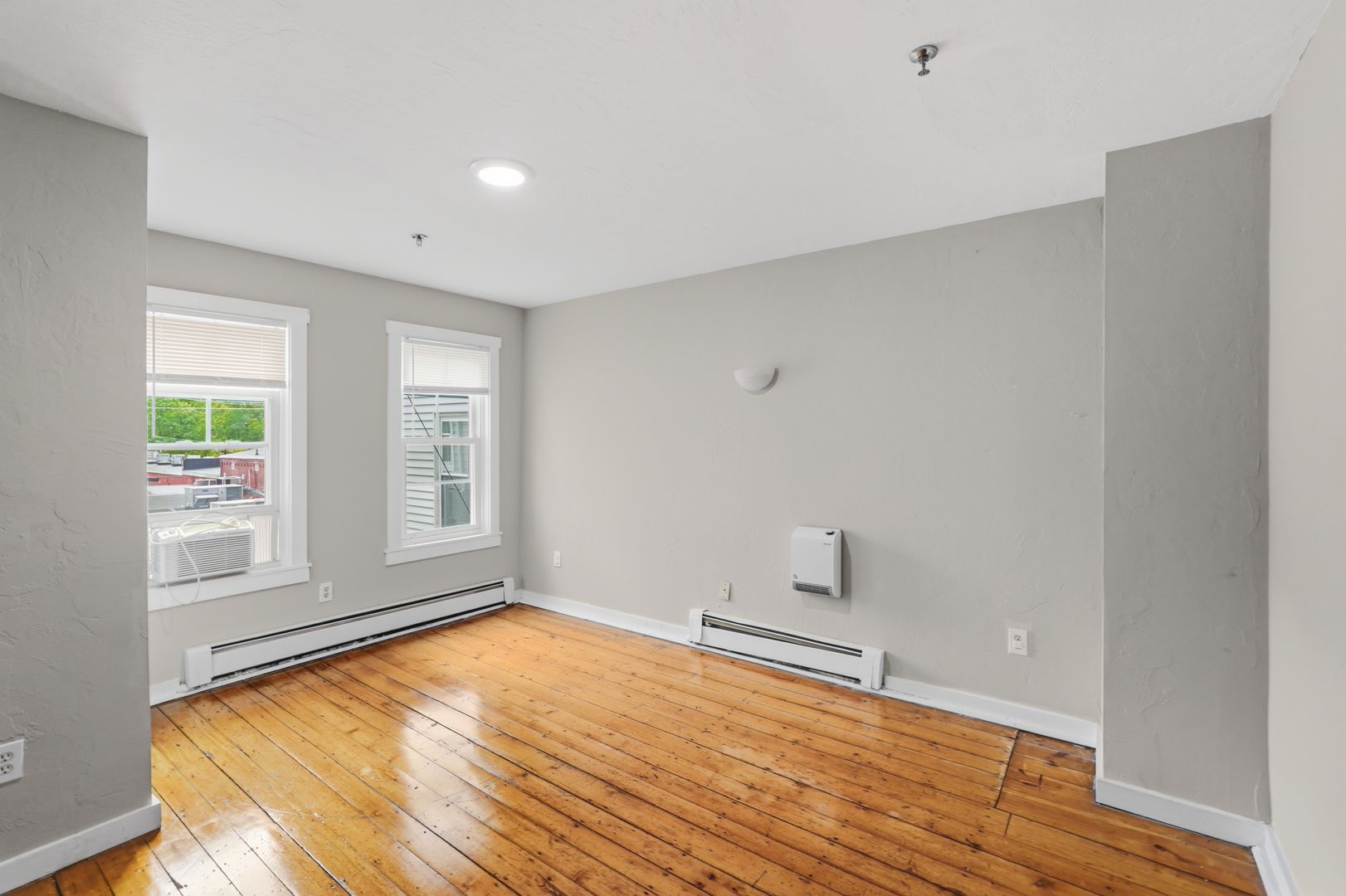 Hudson Apartment: 65 Main St