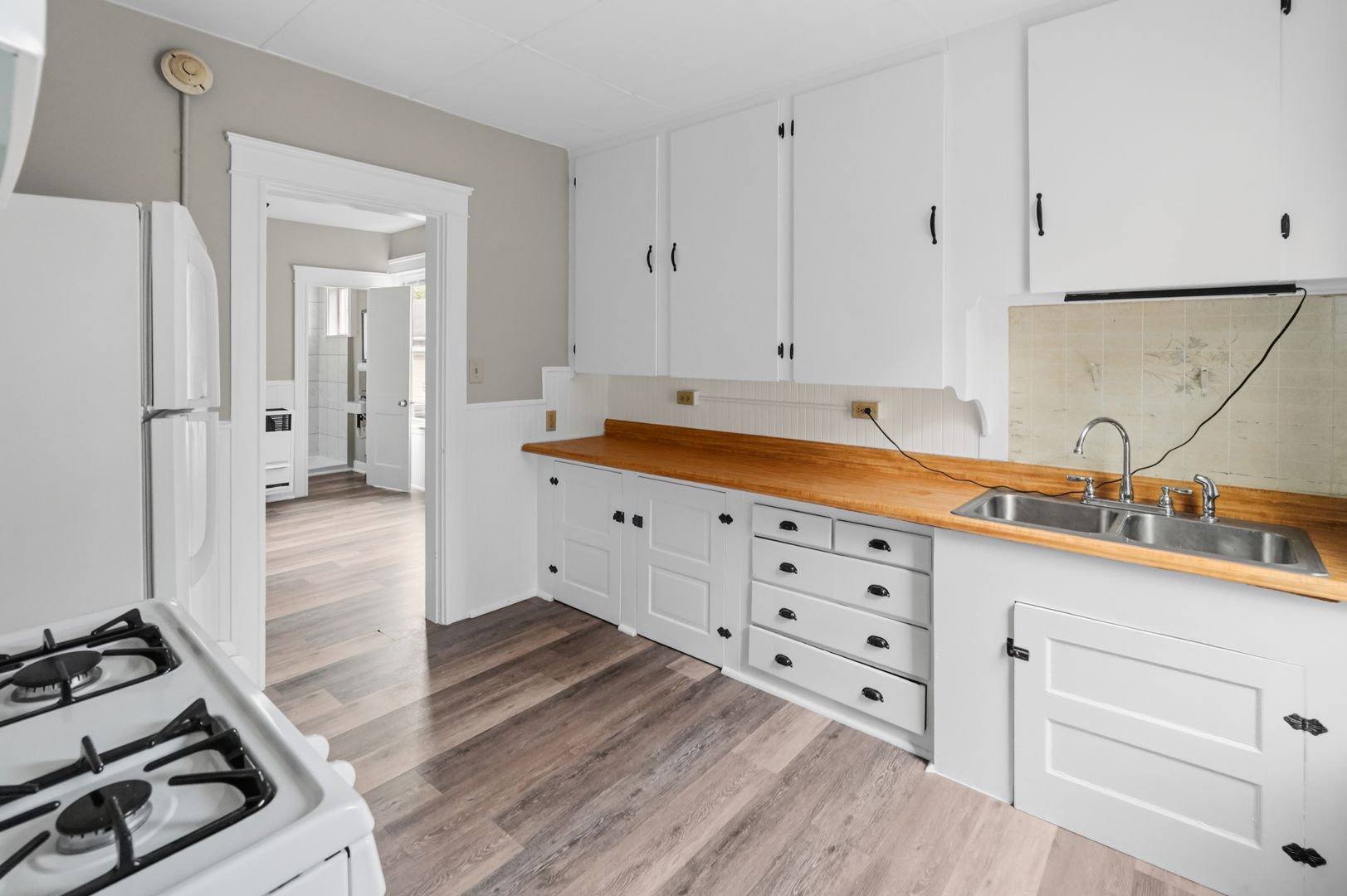 Woonsocket Apartment: 425-427 Wood Ave
