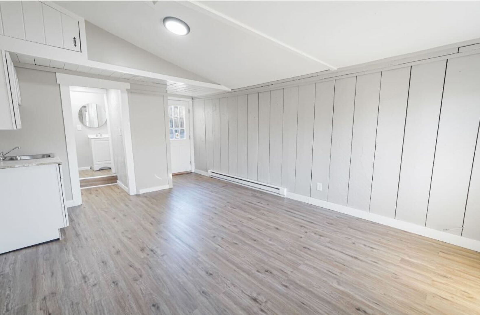 Ayer Apartment: 62 Willow Rd