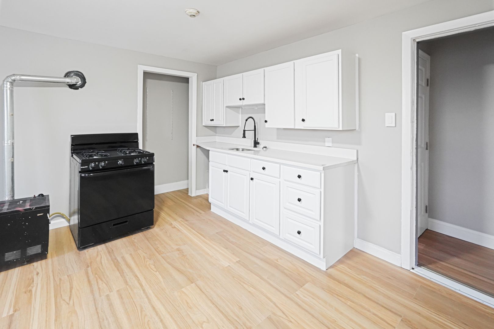 Fitchburg Apartment: 168 Lunenburg St