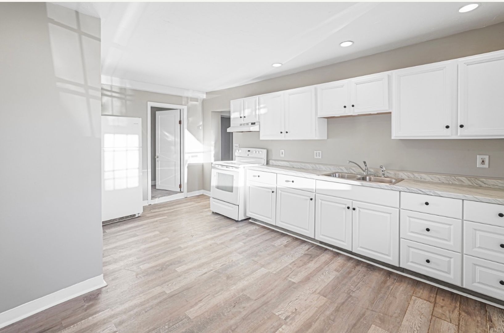North Brookfield Apartment: 12 Elm St