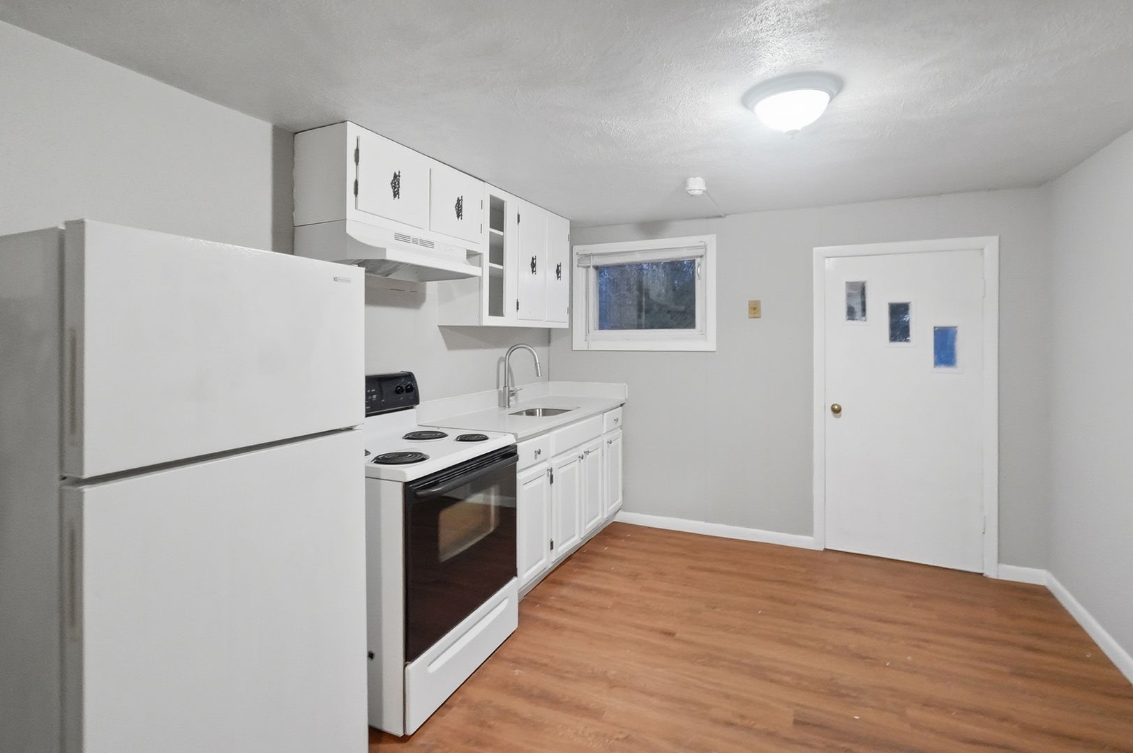 Smithfield Apartment: 379-385 Douglas Pike