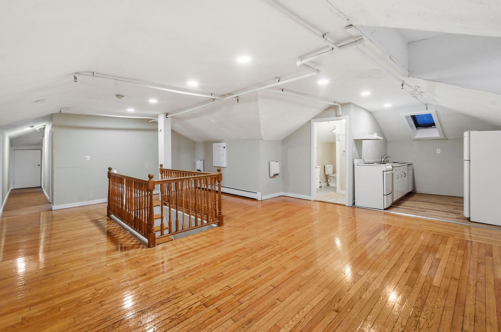 Hudson Apartment: 65 Main St