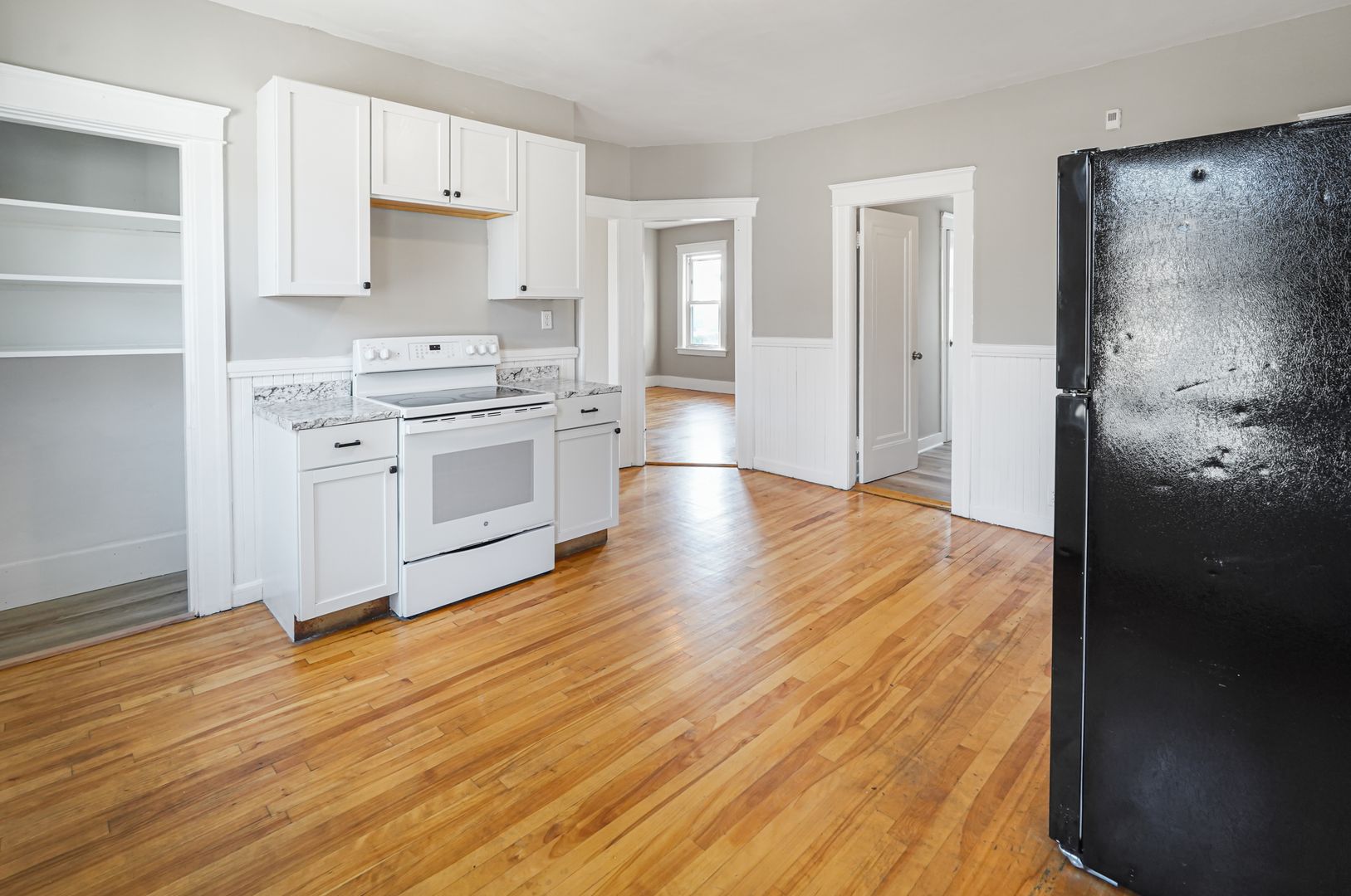 Worcester Apartment: 131 Providence St