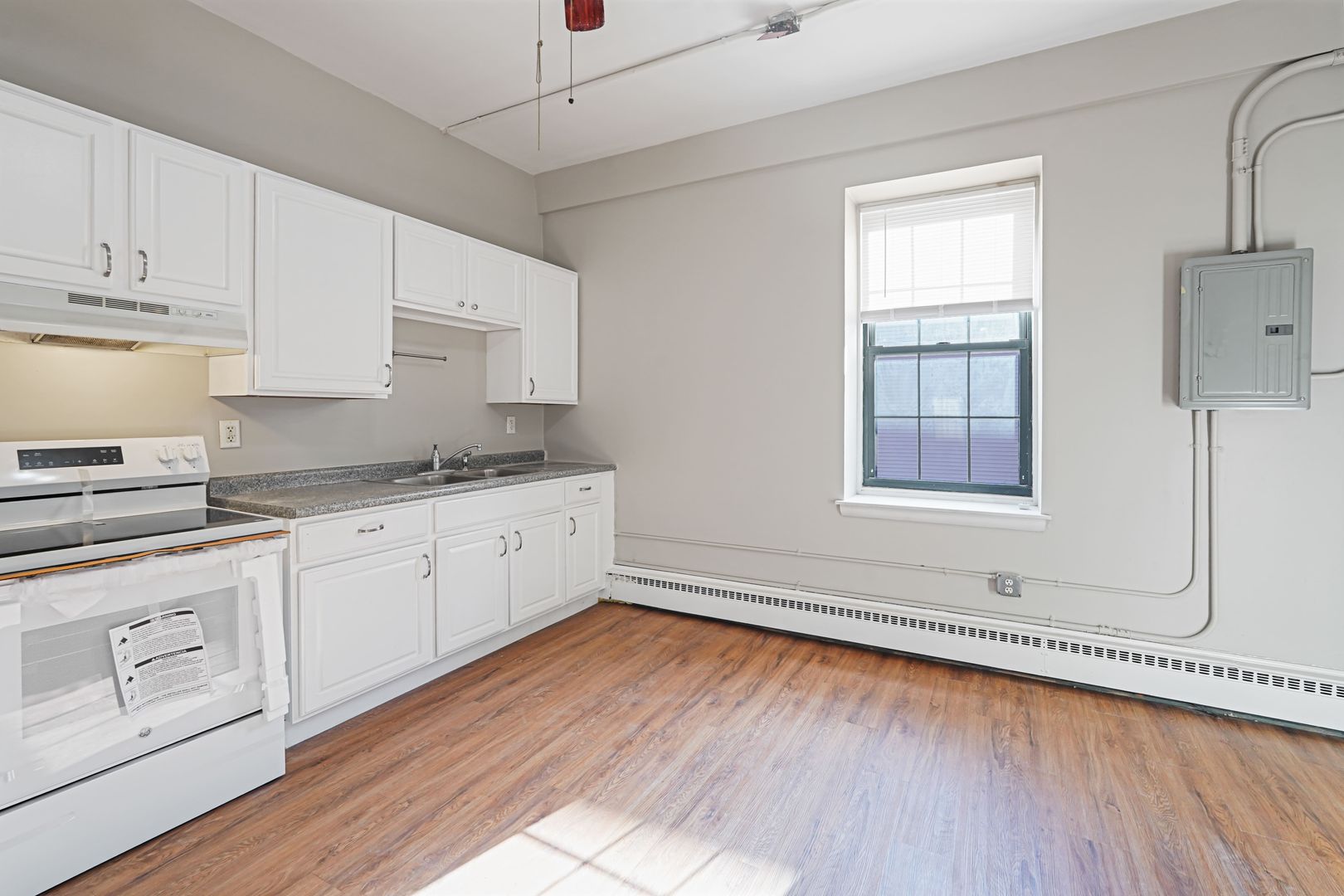 Woonsocket Apartment: 26 Main St