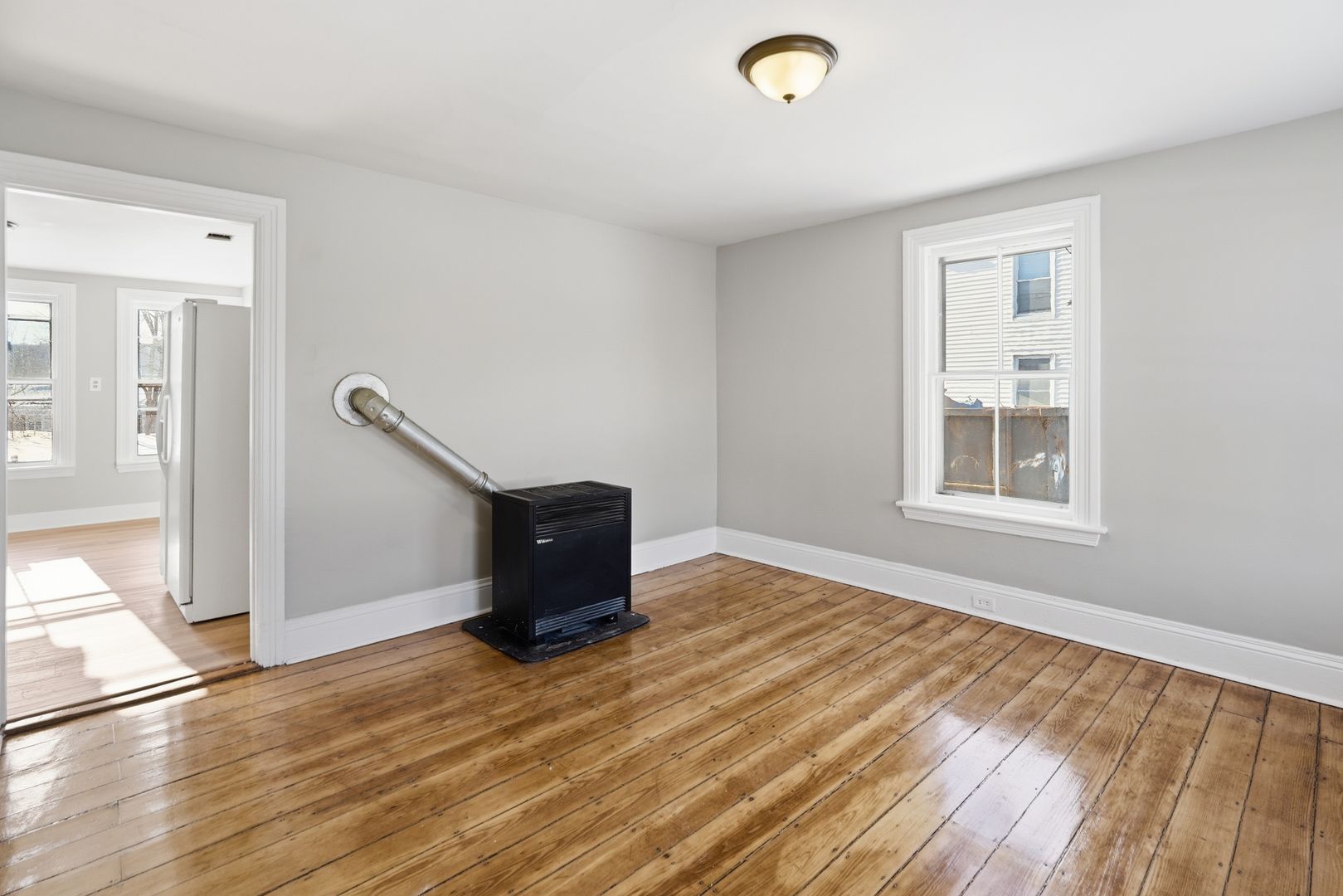 Grafton Apartment: 268 Providence Rd