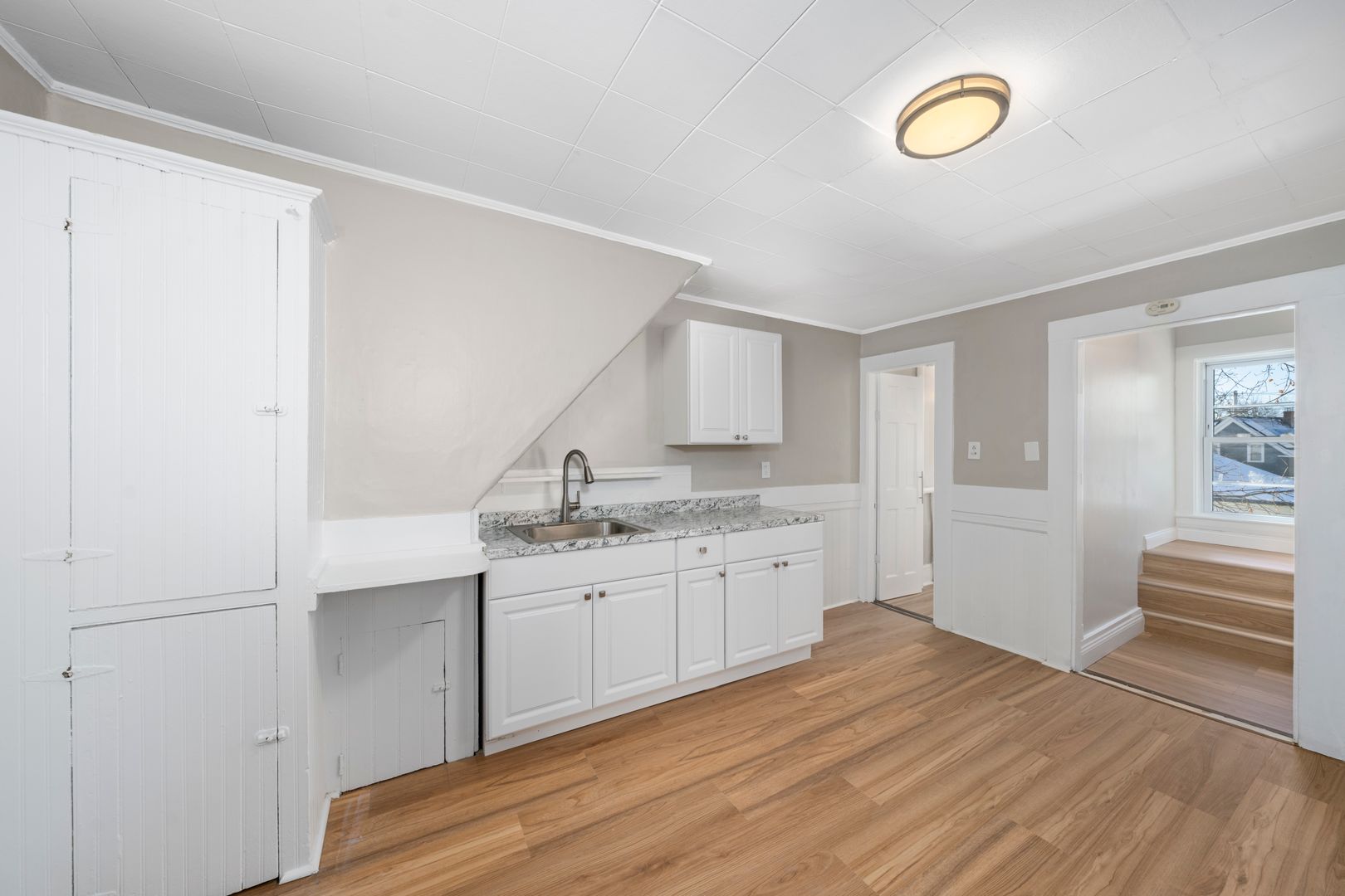 Maynard Apartment: 27 Glendale St