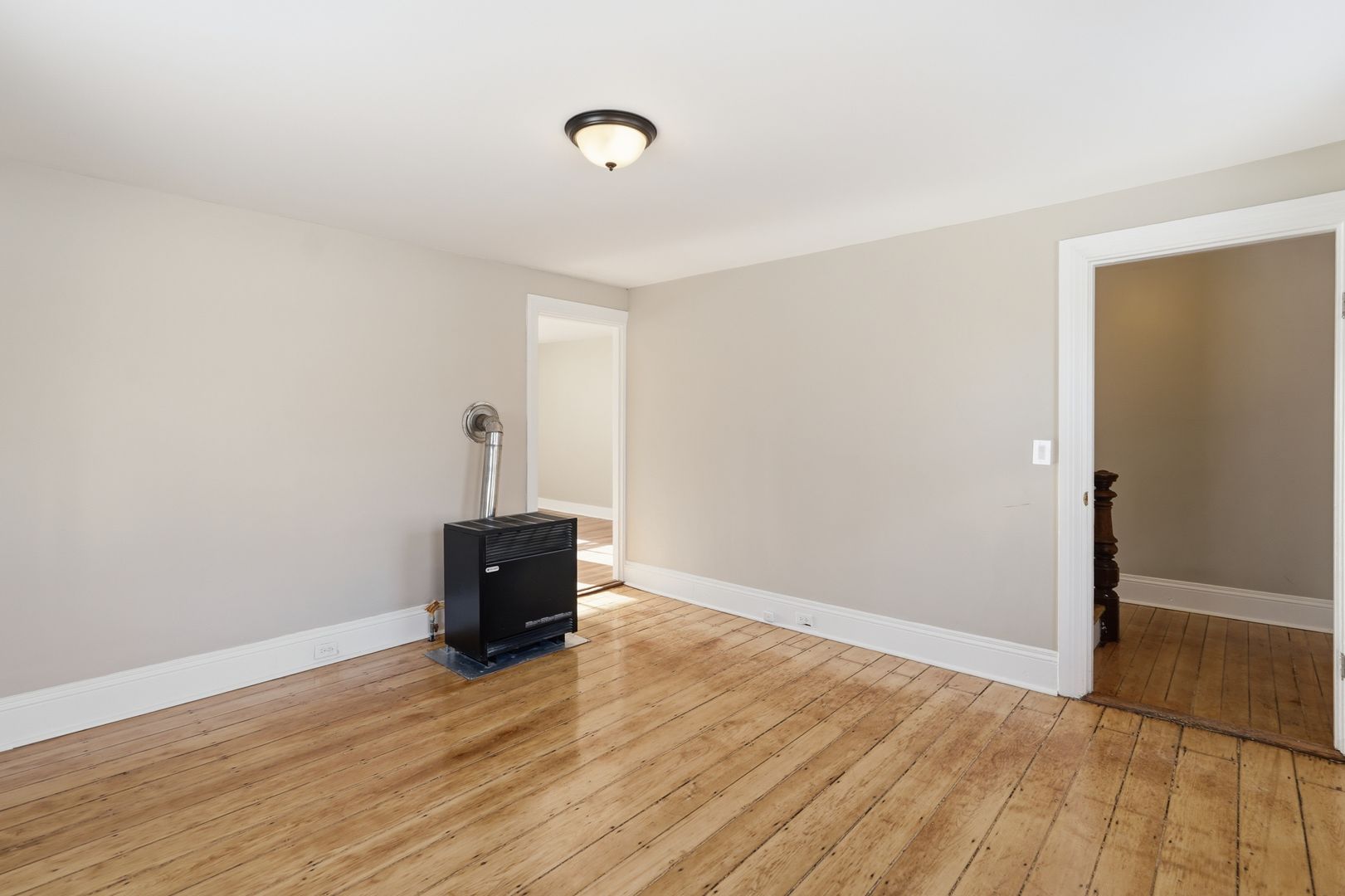 Grafton Apartment: 268 Providence Rd