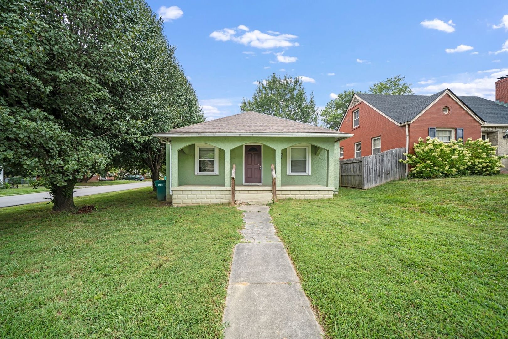 Home for rent in Elizabethtown! Less than 15 minutes away from Ford Plant!