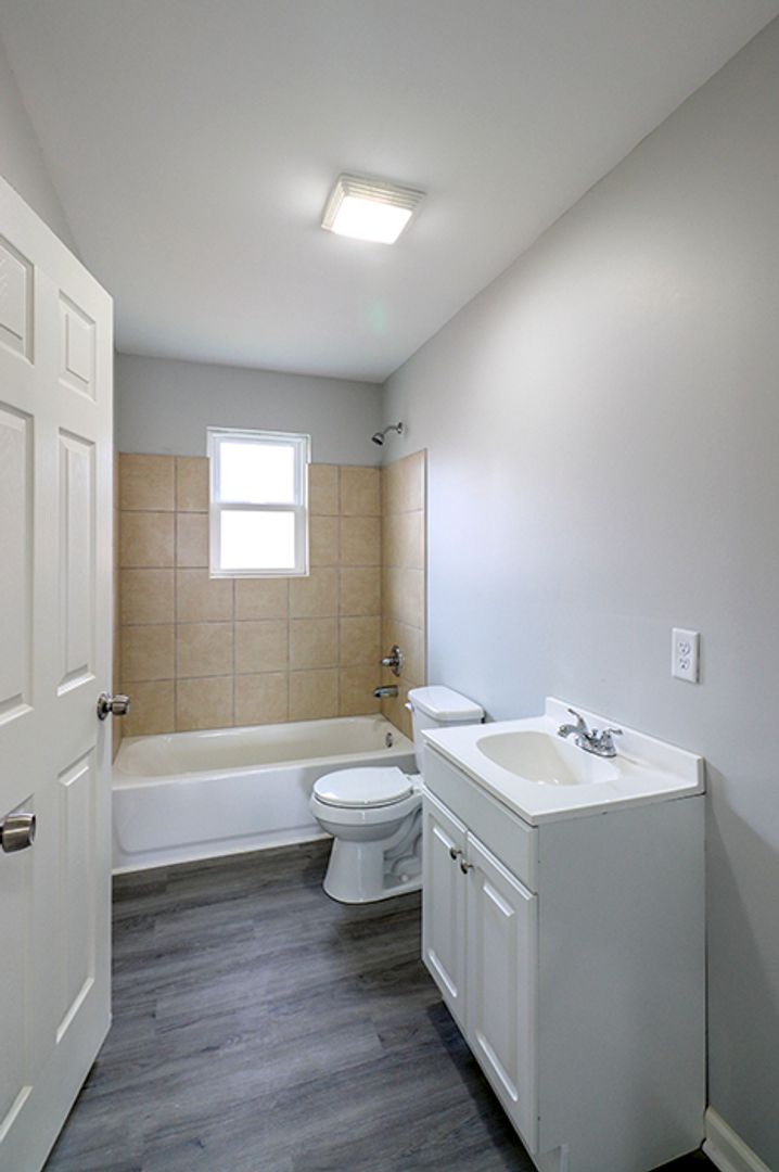 Louisville Apartment: 3405 Shagbark Rd