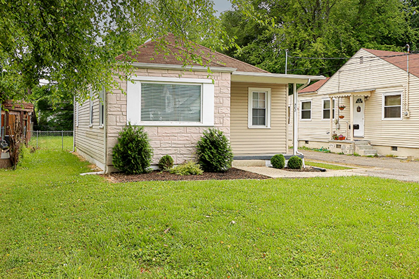 Louisville House: 502 Inverness Ave