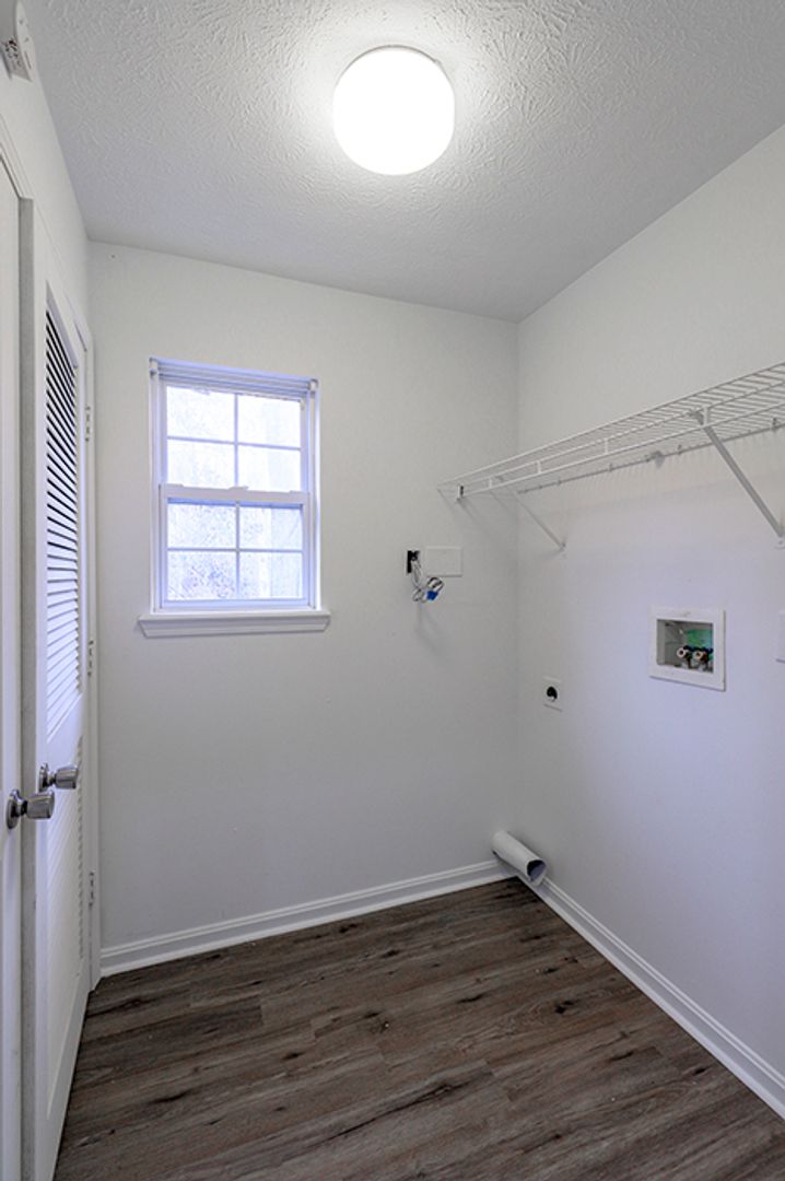 Louisville House: 4505 Ash Ave