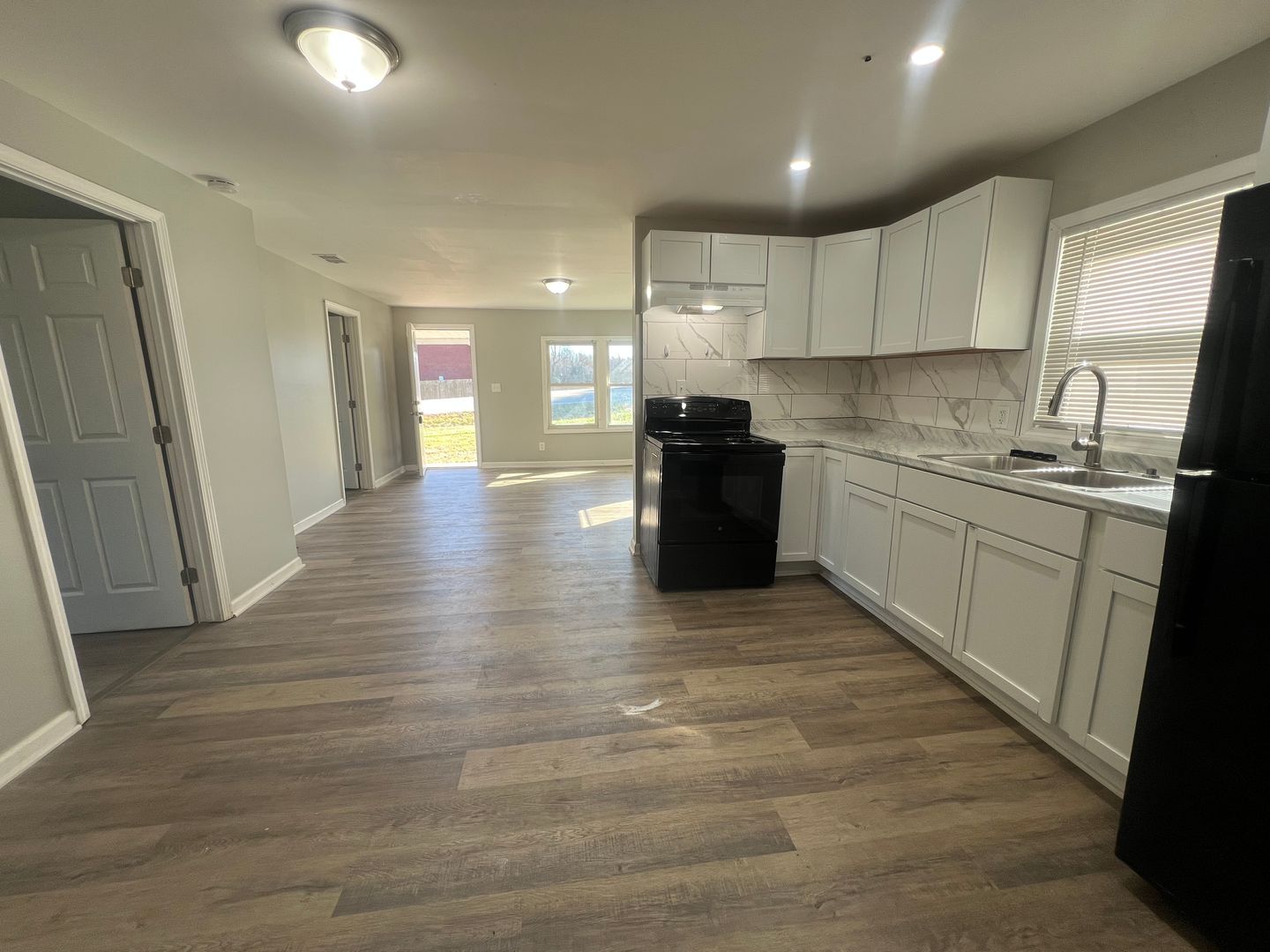 Elizabethtown House: 4825 New Glendale Rd