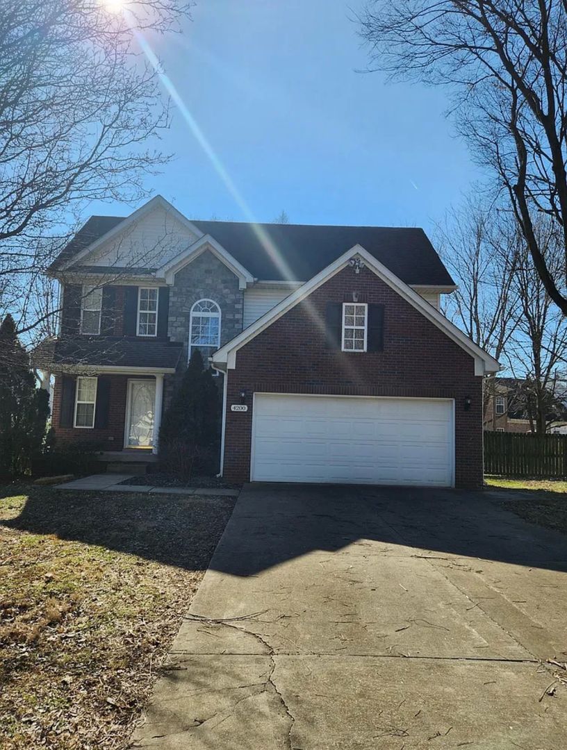 Louisville House: 4200 Blue Teal Place