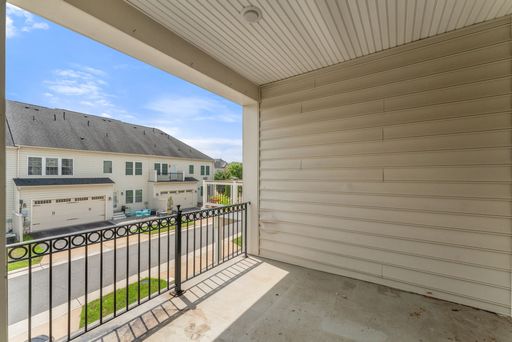 42524 Rowderbury Sq, Chantilly, VA 20152