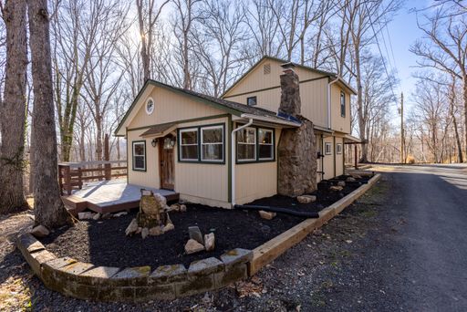 11961 Mente Rd , Manassas, VA 20112