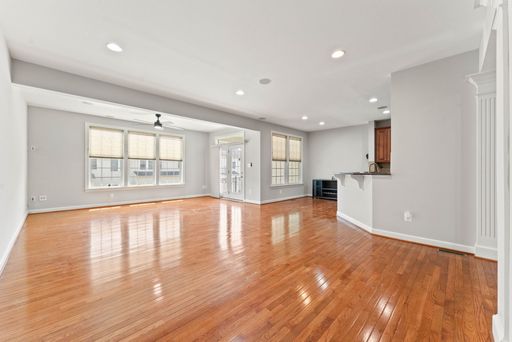 42524 Rowderbury Sq, Chantilly, VA 20152