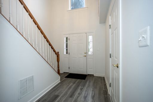 8150 Rainwater Cir, Manassas, VA 20111