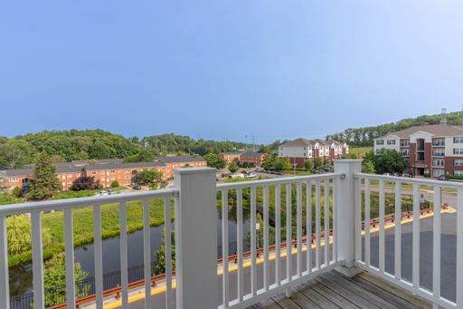 17002 Beveridge Dr, Dumfries, VA 22026