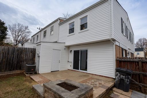 8343 Irongate Way, Manassas, VA 20109