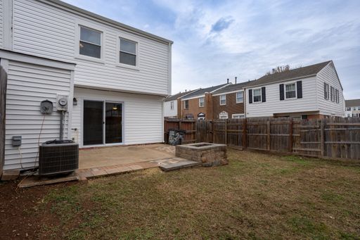8343 Irongate Way, Manassas, VA 20109