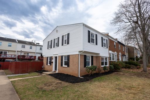 8343 Irongate Way, Manassas, VA 20109