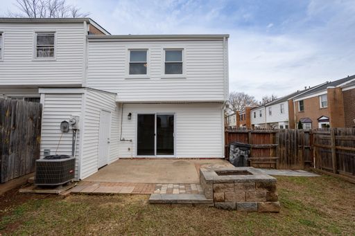 8343 Irongate Way, Manassas, VA 20109
