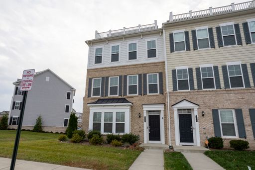 17137 Branched Oak Rd, Dumfries, VA 22026