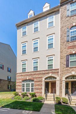 14194 Haro Trl, Gainesville, VA 20155