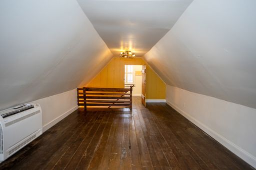 8200 Buckland Mill Rd, Gainesville, VA 20155