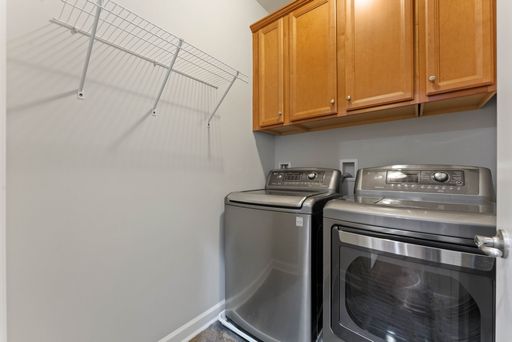 42524 Rowderbury Sq, Chantilly, VA 20152