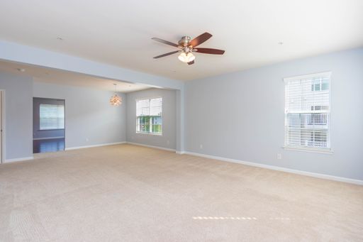 17002 Beveridge Dr, Dumfries, VA 22026