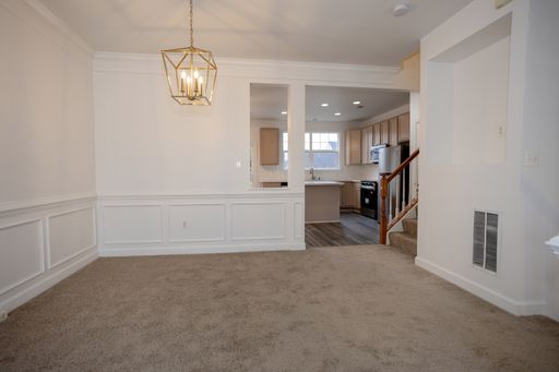 8150 Rainwater Cir, Manassas, VA 20111