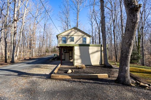 11961 Mente Rd , Manassas, VA 20112