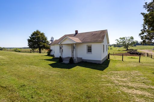 Country Living at Mystic Hill Farms