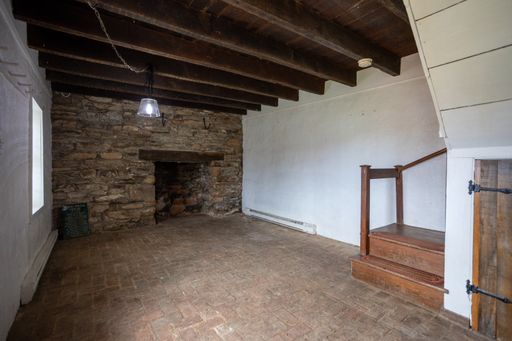 8200 Buckland Mill Rd, Gainesville, VA 20155