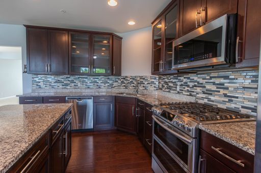 17002 Beveridge Dr, Dumfries, VA 22026