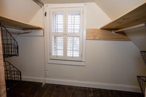 8200 Buckland Mill Rd, Gainesville, VA 20155