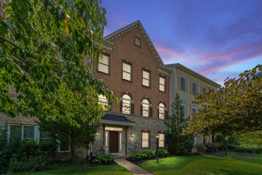 42524 Rowderbury Sq, Chantilly, VA 20152