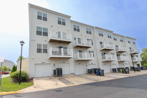 17002 Beveridge Dr, Dumfries, VA 22026