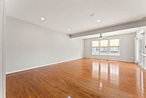 42524 Rowderbury Sq, Chantilly, VA 20152